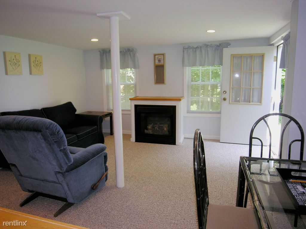 Primary Photo - 9 Farnsworth St
