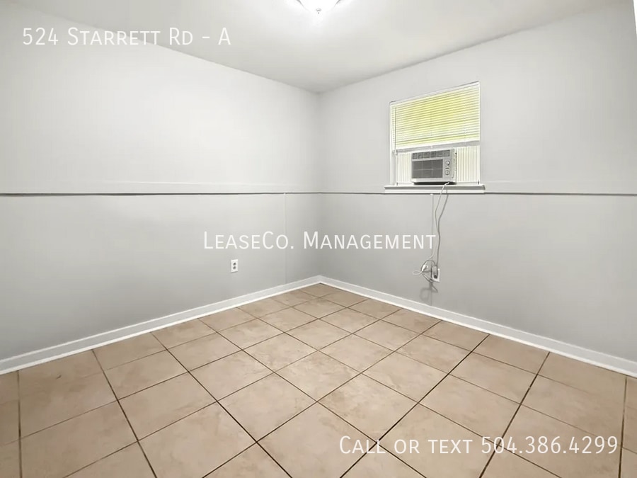 Building Photo - 524 Starrett Rd