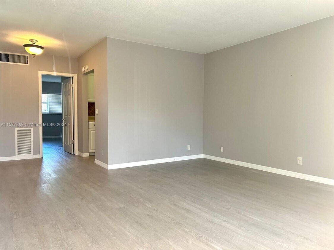 Foto del edificio - 2303 S Federal Hwy