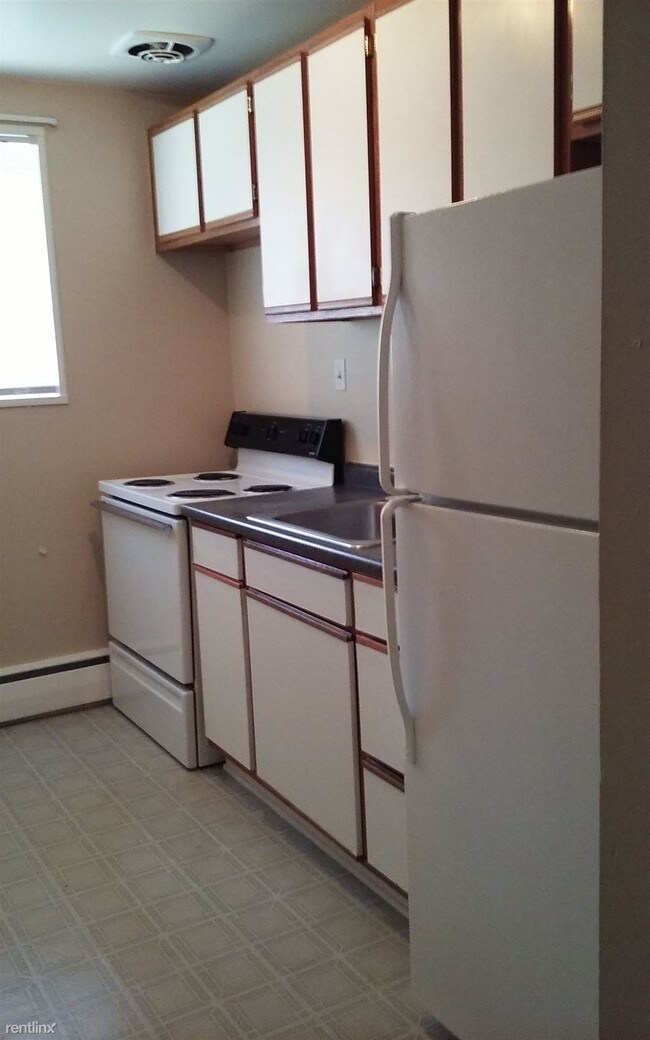 Foto del edificio - 954 Grafton Rd