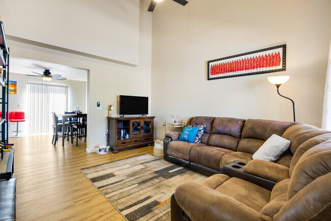 Building Photo - 157 Audubon Dr