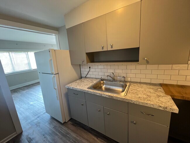 Foto del edificio - 222 Lafayette Ave NE