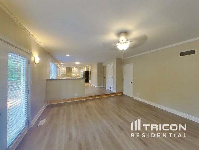 Building Photo - 519 Falaise Dr