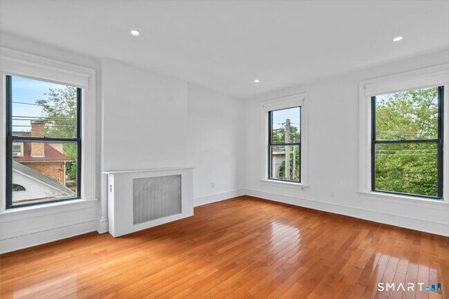 Foto del edificio - 48 Trumbull St