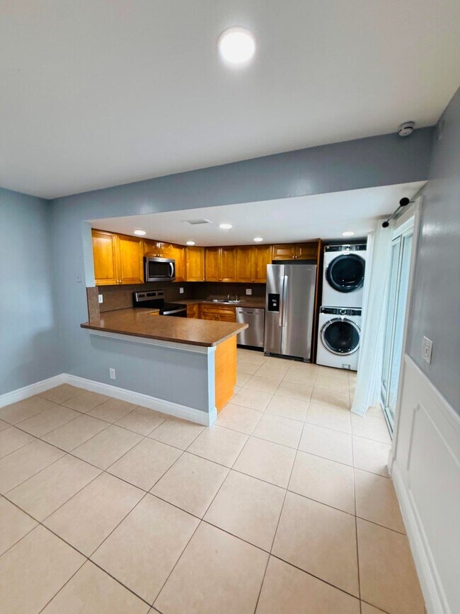 Foto del edificio - 12134 Regal Ct E