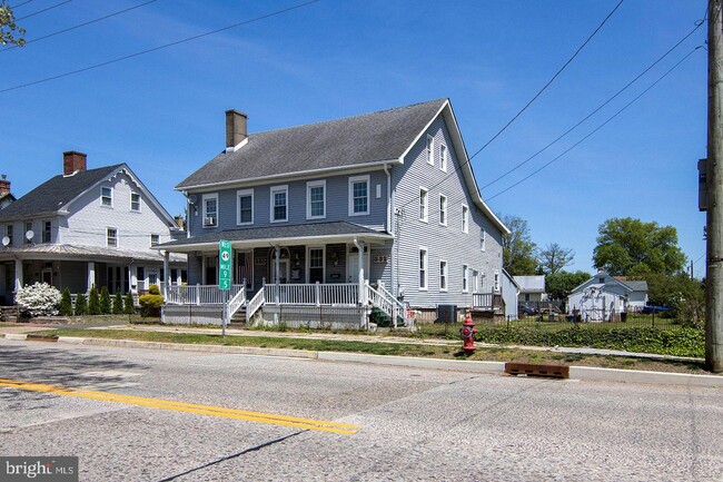 Building Photo - 330-332-332 E Broadway