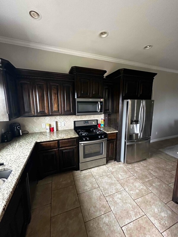 Building Photo - 405 Southwest 84th Street