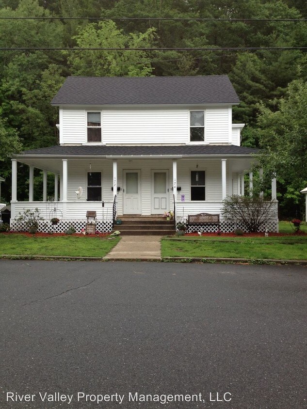 Primary Photo - 172 Commonwealth Ave