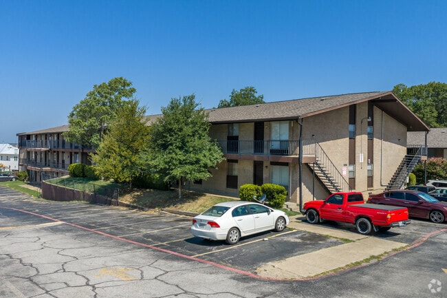 Building Photo - Meadows Apartments