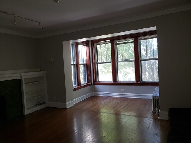 Building Photo - 6325 N Magnolia Ave