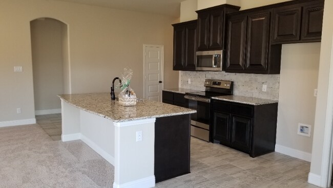Building Photo - 3282 Cumby Dr