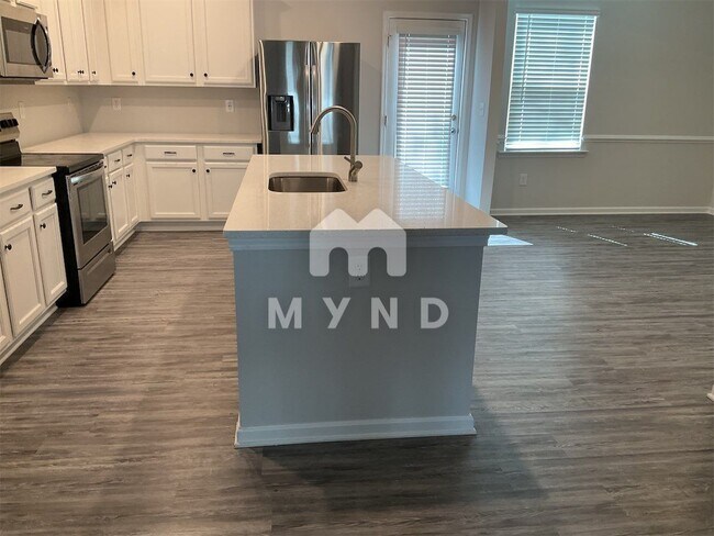 Foto del edificio - 401 Ruths Blvd