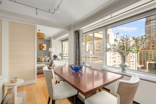 Foto del edificio - 200 E 66th St