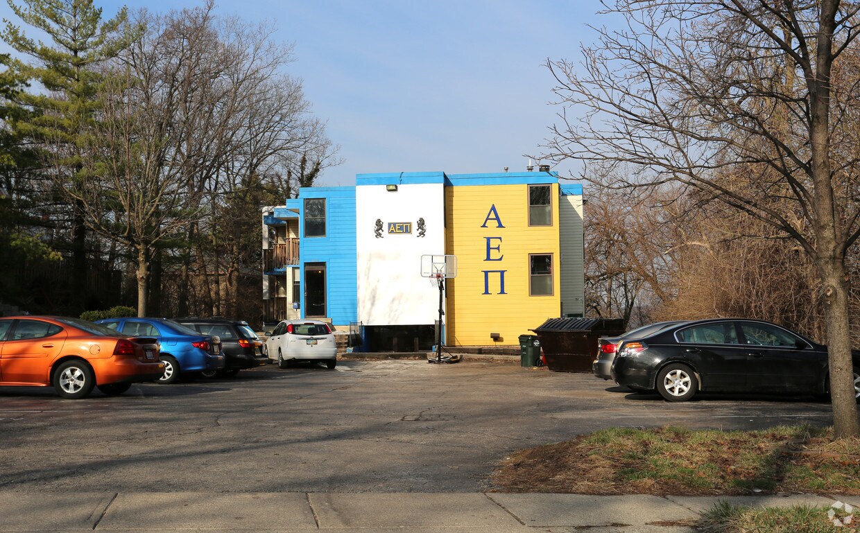 Foto del edificio - 2623 University Ct