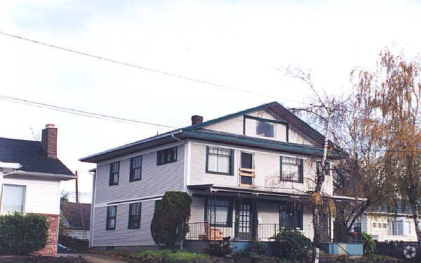 Foto del edificio - 3583 NE Broadway St