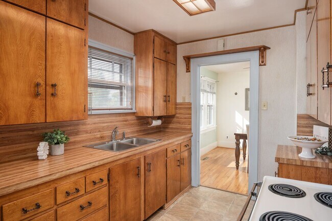 Foto del edificio - 3 BEDROOMS, 1.5 BATH HOME, CLOSE TO HOSPITAL AND DOWNTOWN!