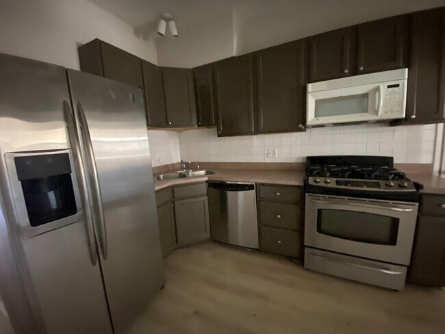 Foto del edificio - 4530 N Lincoln Ave