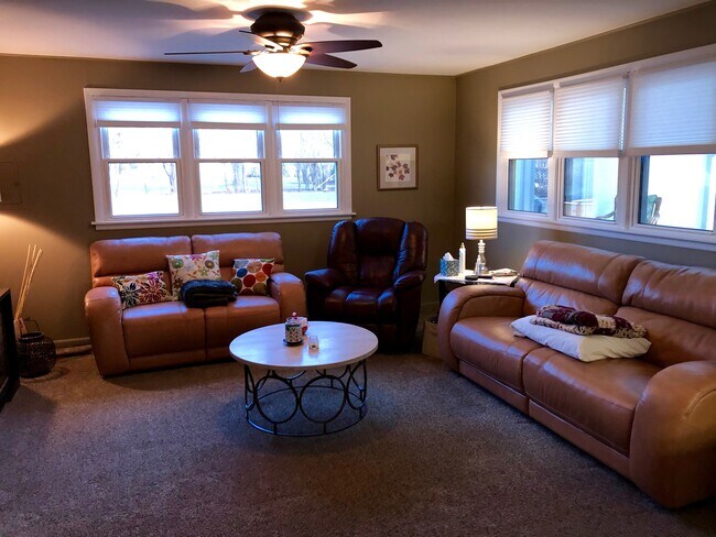 Foto del edificio - 5603 Leitch Ave