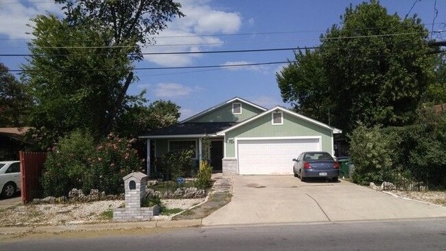 Building Photo - 6202 Kasper St