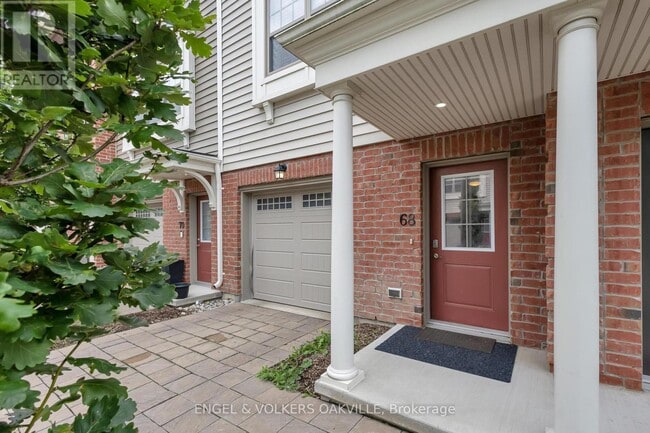 Photo du bâtiment - 3025-3025 Singleton Ave