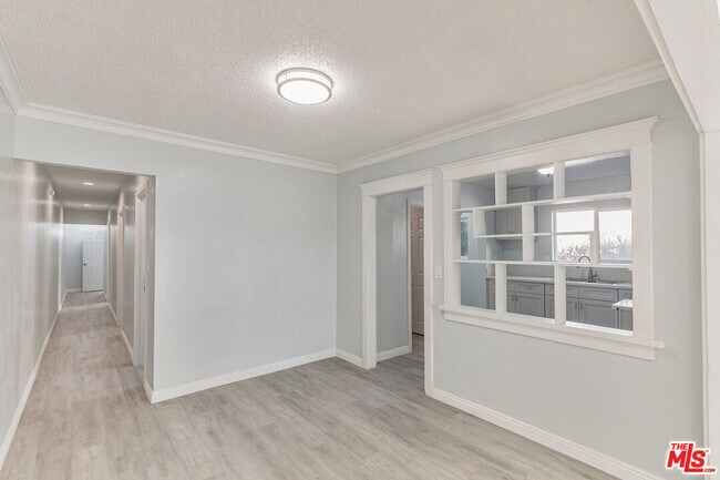 Foto del edificio - 801 N Orange Grove Blvd