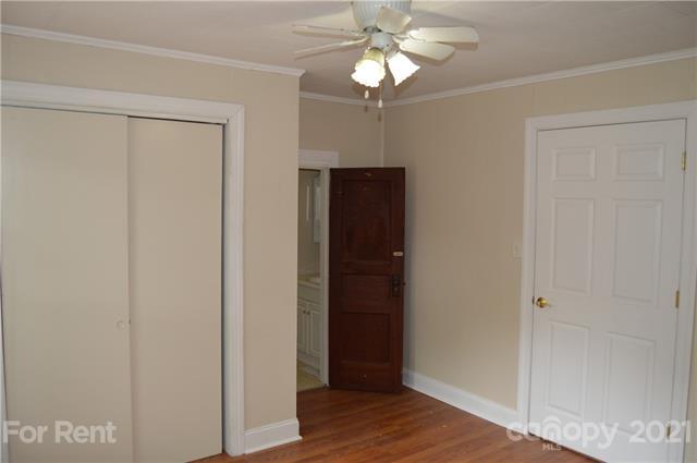 Building Photo - 229 E Catawba Ave