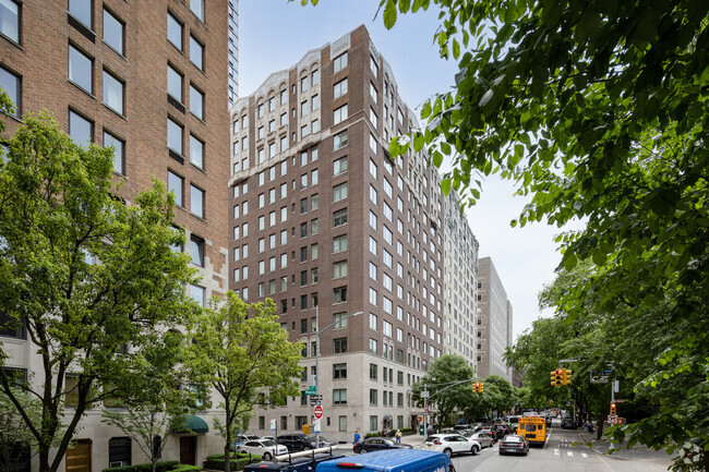 Foto del edificio - Twelve Twelve Fifth Avenue