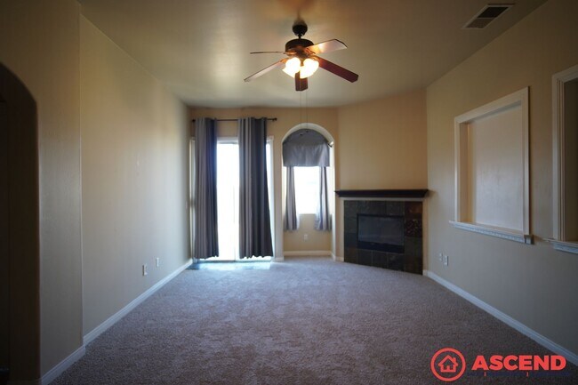 Foto del edificio - Charming 3-Bedroom Home!
