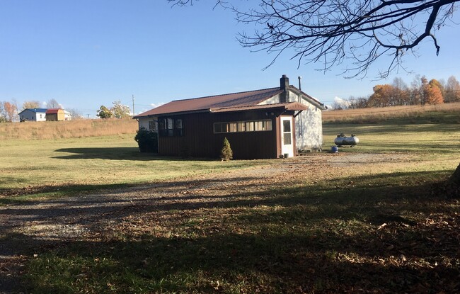 Building Photo - 826 Jonathan Run Rd