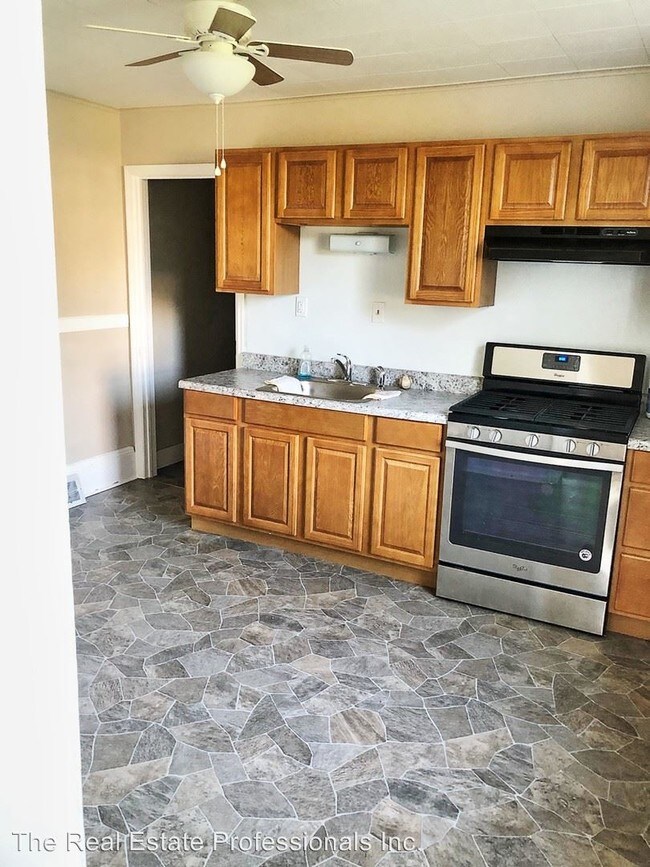 Foto del edificio - 4 br, 1 bath House - 531 W. Main St.