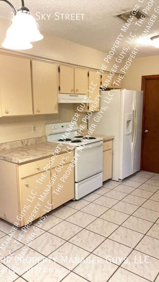 Foto del edificio - *COMING SOON* - 2/1 for Rent in Deltona fo...