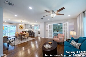 Building Photo - 606 Antler Dr
