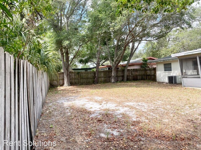Building Photo - 2 br, 1.5 bath House - 2045 Brampton Rd