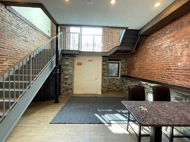 Building Photo - 1036 Commonwealth Ave