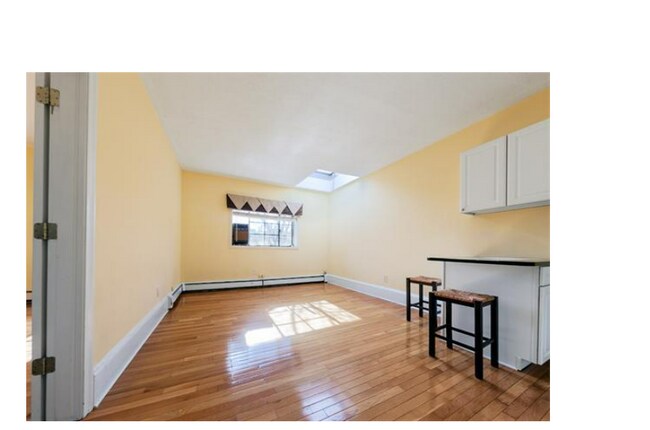 Building Photo - 511 Beacon St