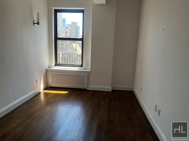 Building Photo - WEST 73 STREET