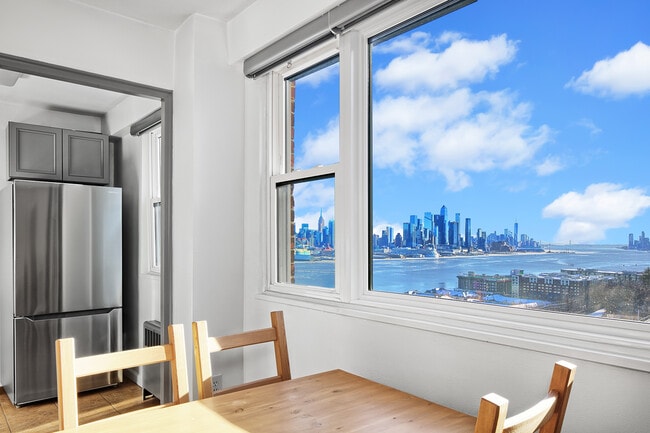 Foto del edificio - 6515 Boulevard E