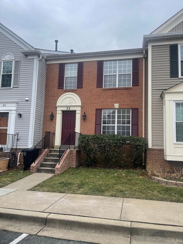Primary Photo - Brick front townhouse with all fresh inter...