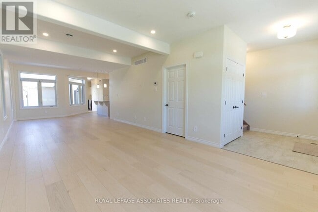 Building Photo - 84 Riverstone Wy