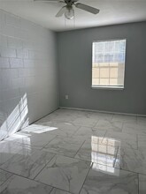 Building Photo - 149 Emerald Dr