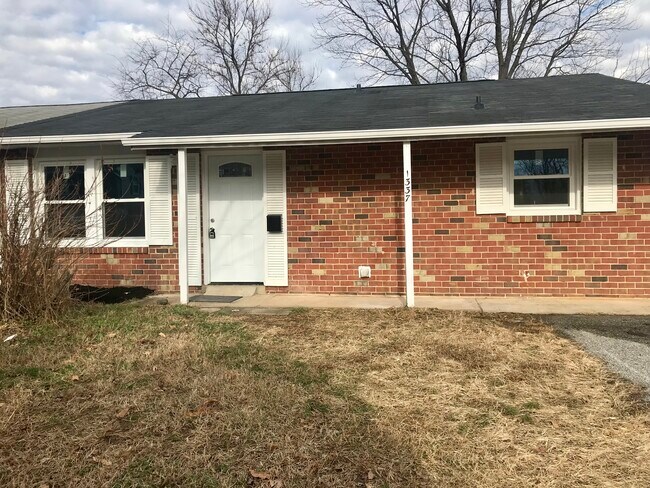 Foto del edificio - 1337 Huntover Dr