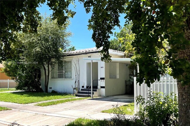 Building Photo - 4024 NW 5th Ave