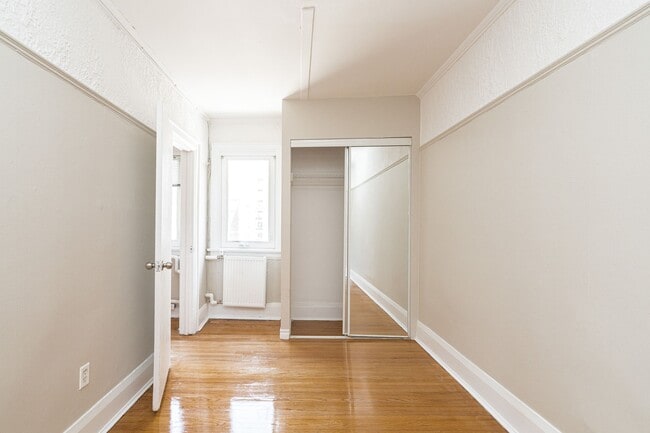 Building Photo - 100 Vaughan Rd