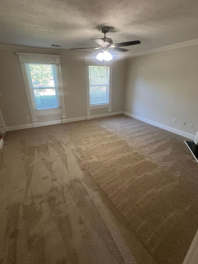 Foto del edificio - 535-537 Haygood Court