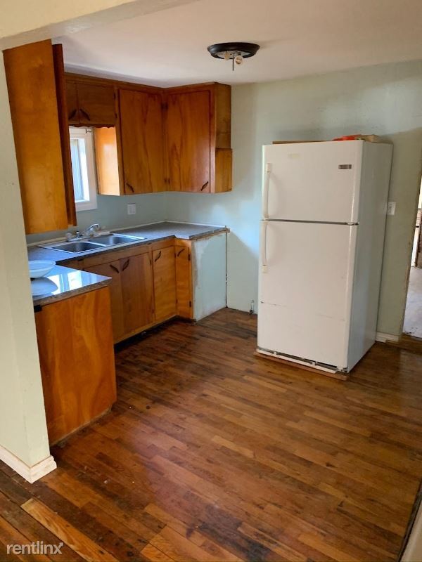 Building Photo - 3 br, 1 bath House - 1423 S Lewis St