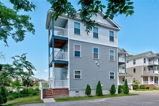 Building Photo - 5005 Killam Ave