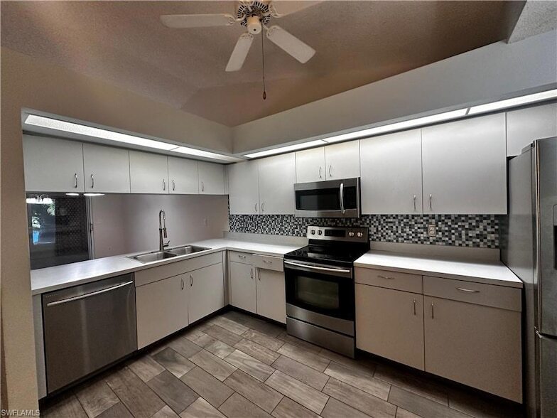 Building Photo - 902 McGregor Park Cir