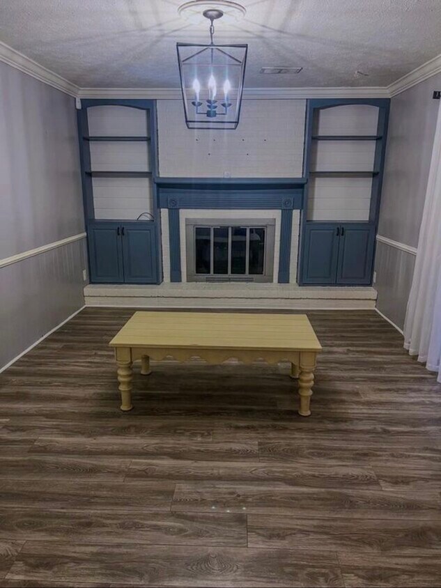 Primary Photo - 130 Huntington Pl