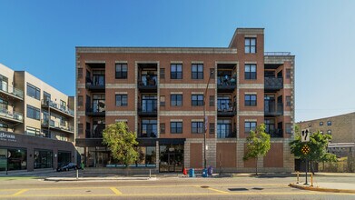 Building Photo - 651 N Milwaukee Ave