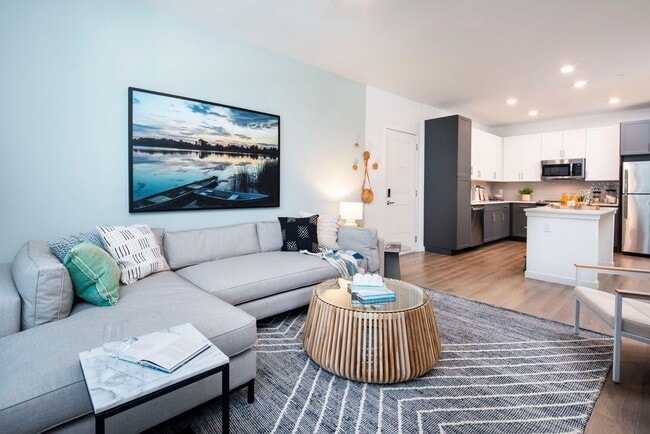 Building Photo - The Shores at Lake Howell